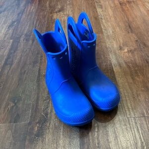 Crocs “Handle it” rain boots